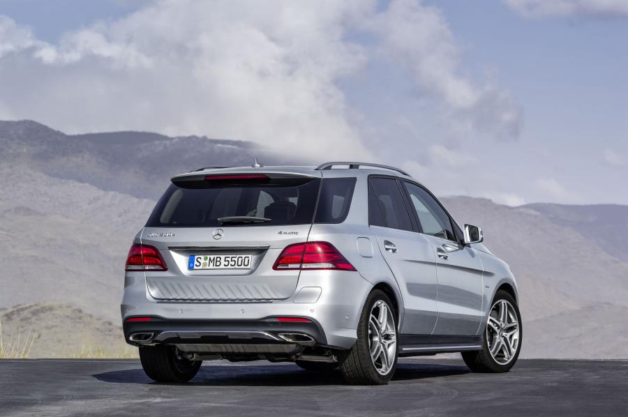 Mercedes-Benz GLE500e 4Matic AMG Line 2015 года  (фото 2 из 29)
